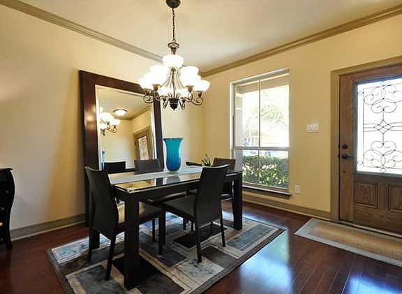 5th image of 1821 Crown Dr