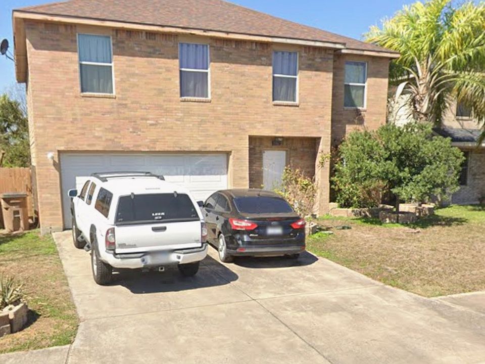1st image of 3907 Drury Dr