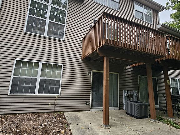 2nd image of 6 Grandview Ct