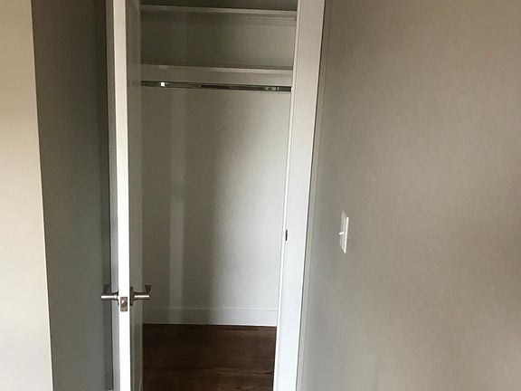 5th image of 4625 S Drexel Blvd #412