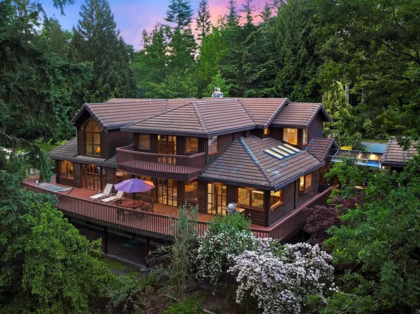 1717 Glen Urquhart Dr, Courtenay, BC V9N 3Y3