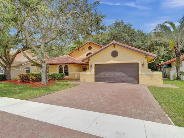 1910 E Oak Knoll Cir, Davie, FL 33324