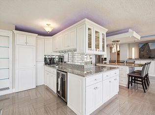 8900 E Jefferson Ave #1114-1115, Detroit, MI 48214