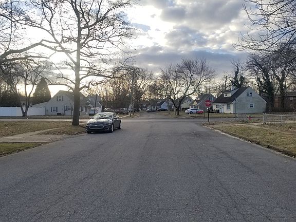 5th image of 555 Melvin Ave