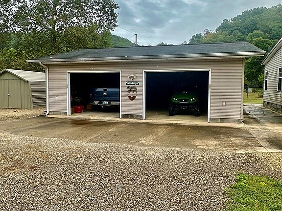 4th image of 156 Abes Acres Rd