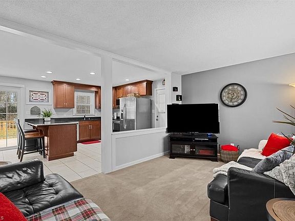 5th image of 807 Gallant Ct