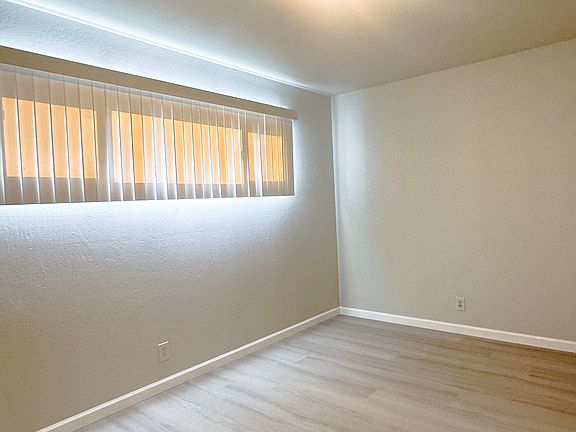5th image of 1993 Quebec Ave APT A