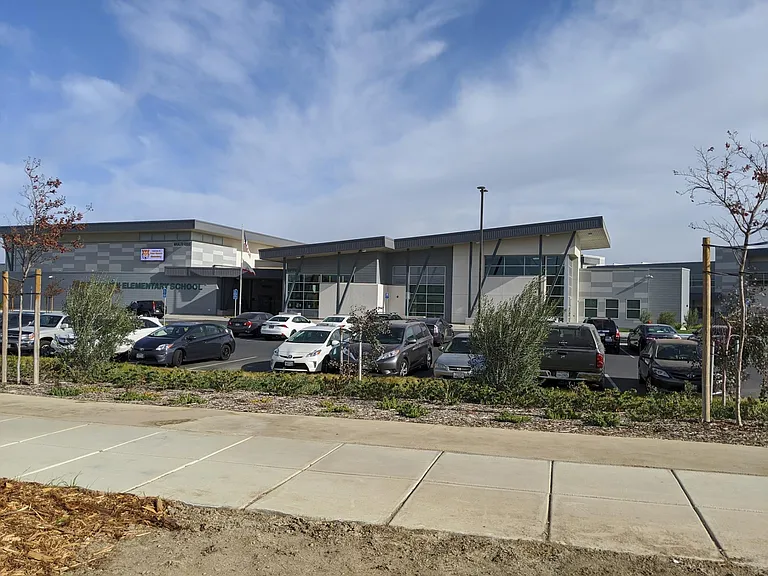 1456 S Wilshire Ave — Photo 13