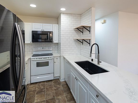 4th image of 456 Mananai Pl #10A