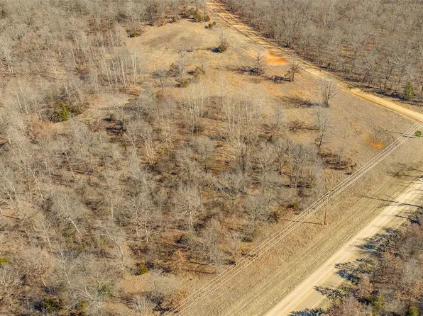 15 Webb Rd, Versailles, MO 65084