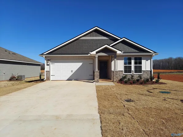 103 Harvest Moon Dr, Harvest, AL 35749