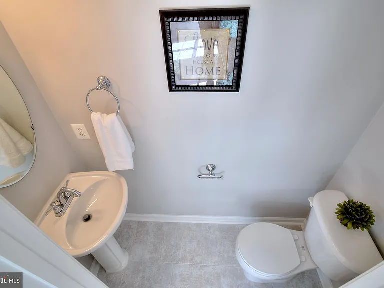 10150 Elgin Way — Photo 9