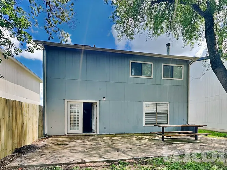 6827 Cypress Mist Dr — Photo 15