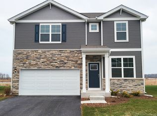 1602 Hollowtree Ln, Hampshire, IL 60140