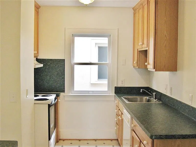 1018 Granger - 1 — Photo 4
