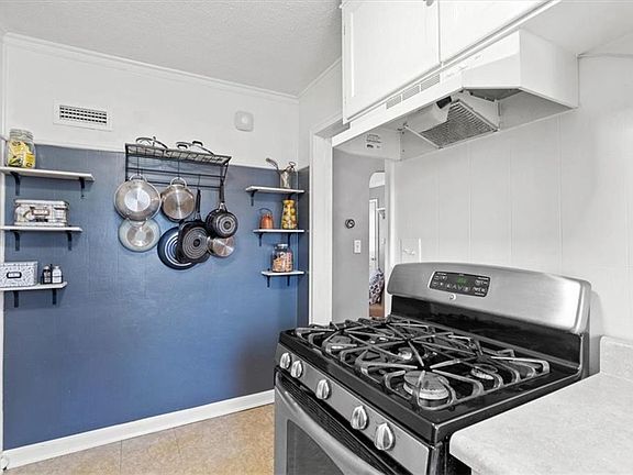3rd image of 4911 W 51st Ter