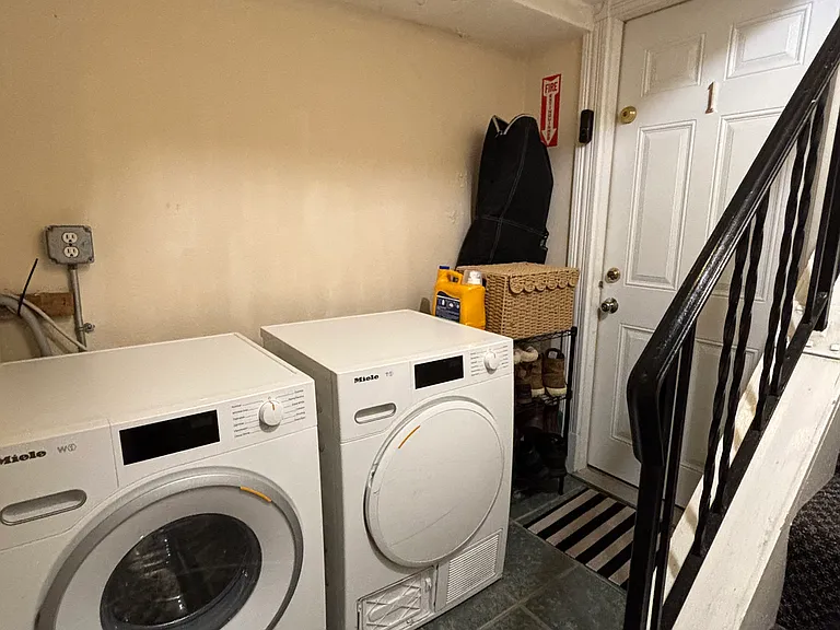 59 W Cedar St #1 — Photo 2