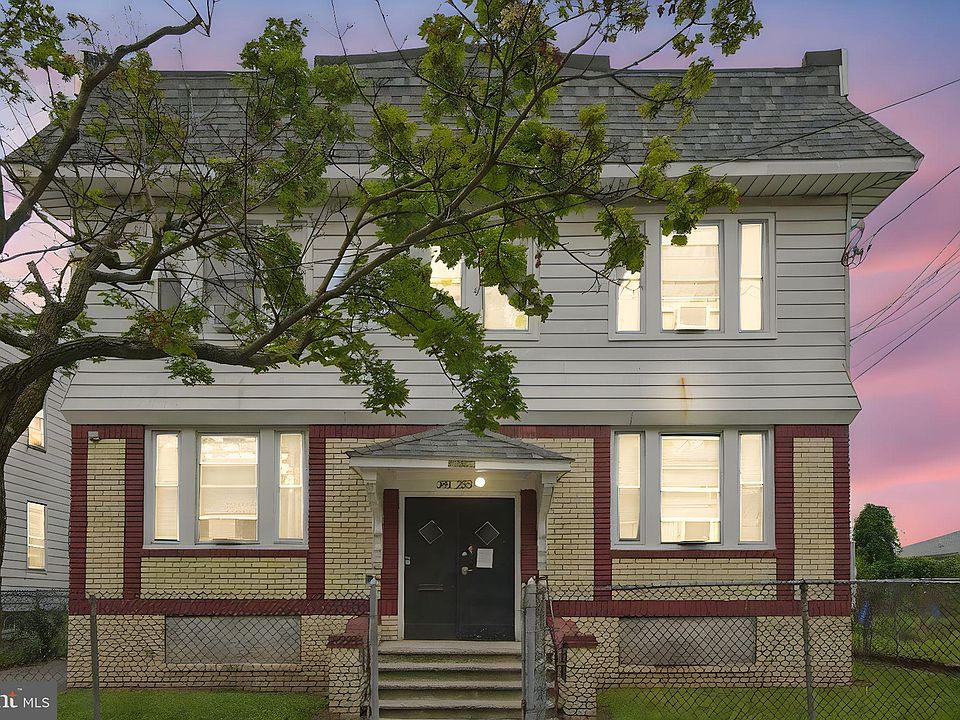 1st image of 251-253 S Munn Ave