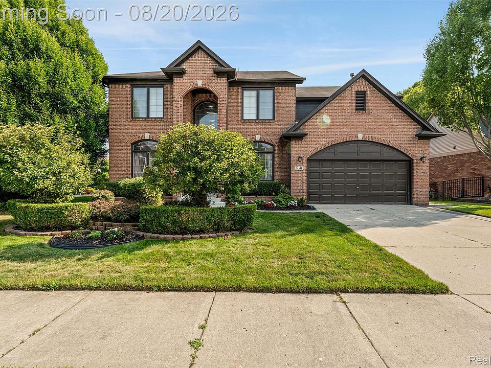 1st image of 22344 Woodlake Dr