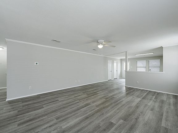 4th image of 2508 Pecan Dr