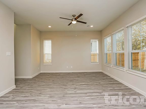 2nd image of 9835 Willow Creek Commerce Dr #502