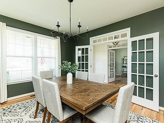 4th image of 9310 Barncroft Cir