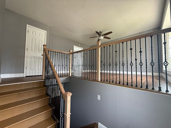 2nd image of 220 Healy Ave