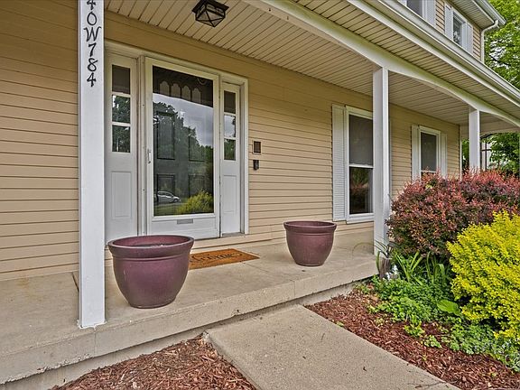 2nd image of 40W784 White Fence Way