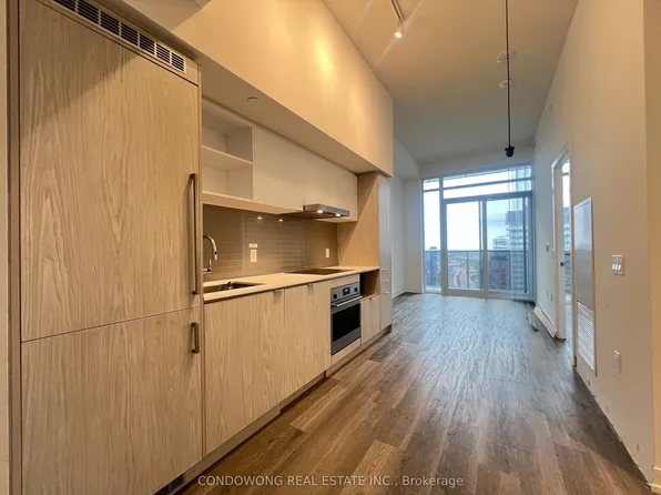 55 Cooper St, Toronto, ON