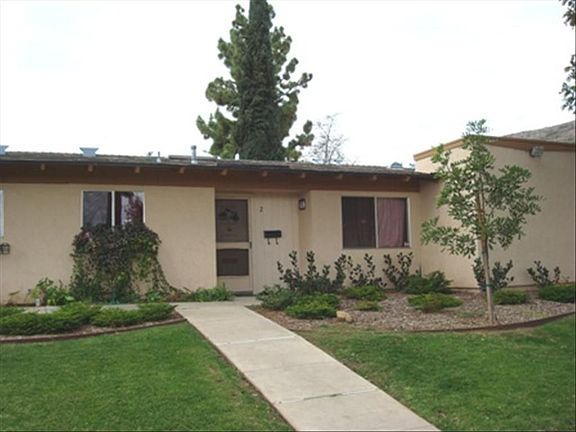4th image of 1218 Green Garden Dr Unit 2