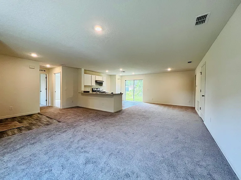 1094 Harlingen Rd SW — Photo 12