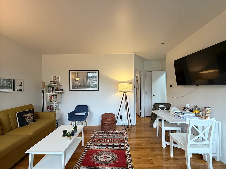 266 W 22nd St #3 — Photo 5
