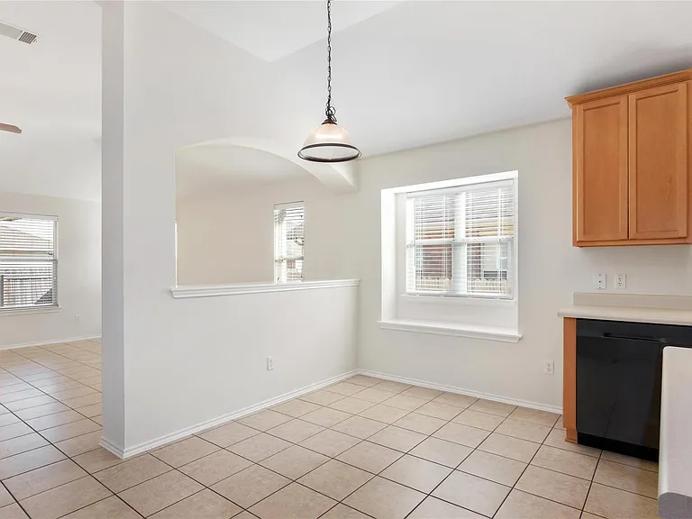 1117 Alexandria Way — Photo 15