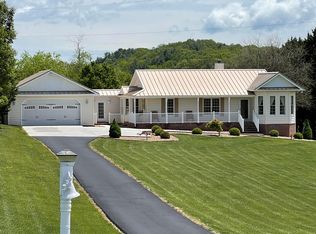 233 Oak Hill Ln, Draper, VA 24324