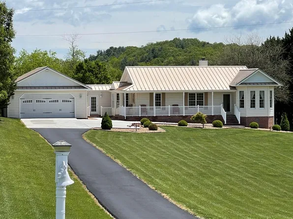 233 Oak Hill Ln, Draper, VA 24324