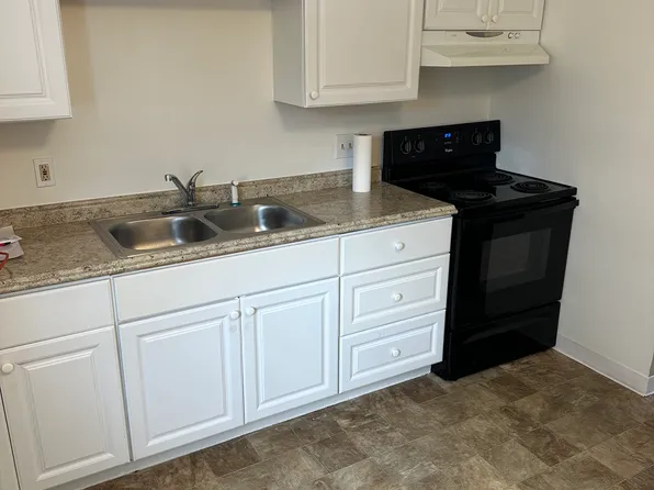 422 Falls Ave, Cuyahoga Falls, OH 44221