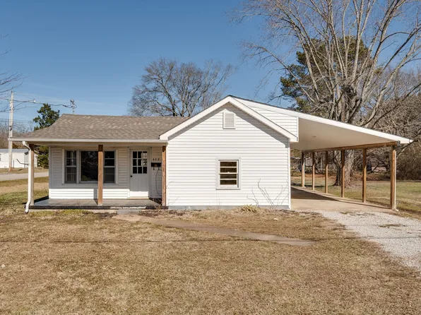 429 W 3rd Ave, Hohenwald, TN 38462