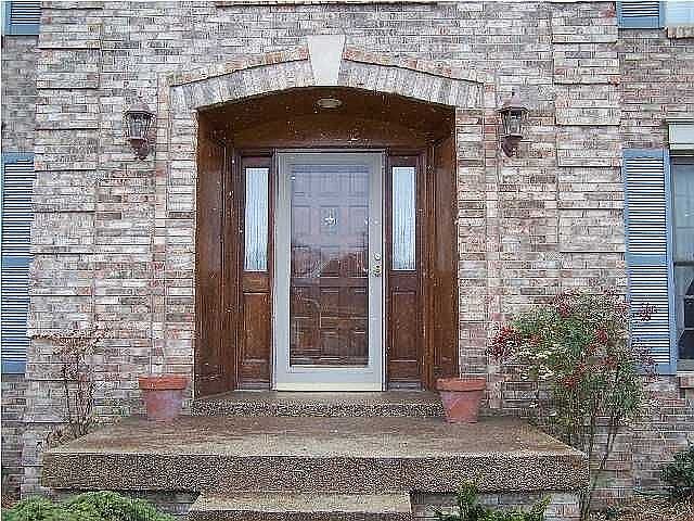 2nd image of 7902 Briarhollow Ct