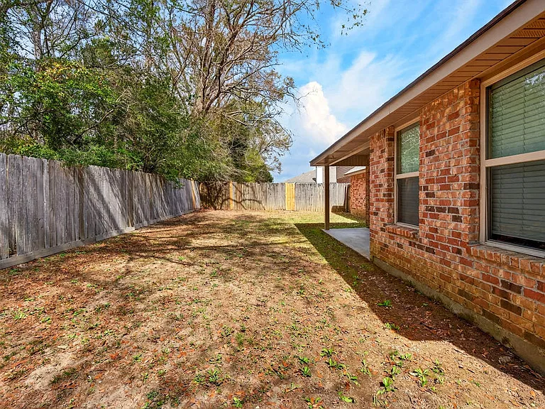 10261 English Manor Dr — Photo 24