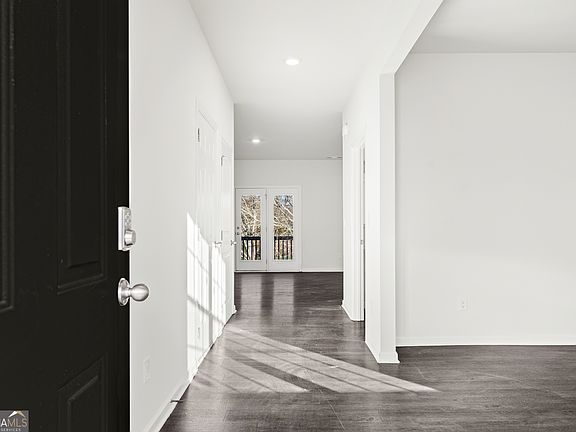 5th image of 196 Embry Blvd