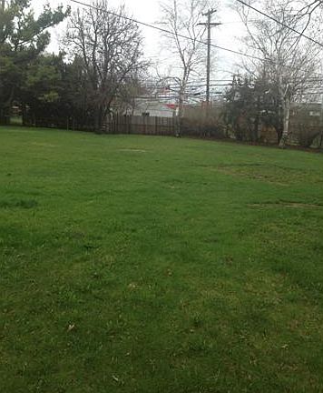 2nd image of 25515 Oakland Dr
