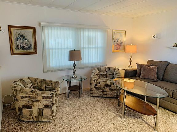 3rd image of 3249 N Palmieri Cir