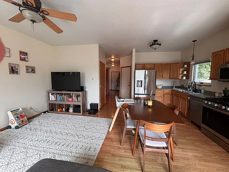 5476 Savannah St — Photo 16