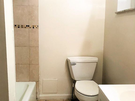 4th image of 705 N Saint Clair St Floor 2