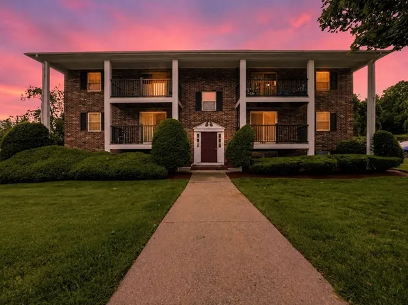 6 Walker Rd APT 4, North Andover, MA 01845
