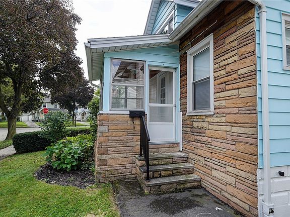 3rd image of 14 Martinot Ave