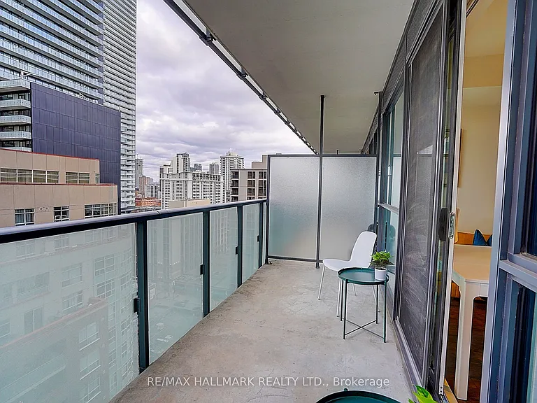 15 Grenville St #1406 — Photo 38