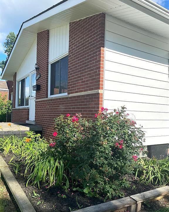 16830 S Stephens Dr, photo 3
