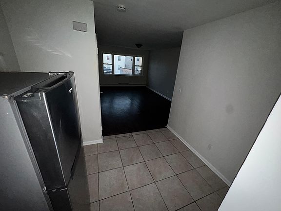 4th image of 683 15th Ave #C5