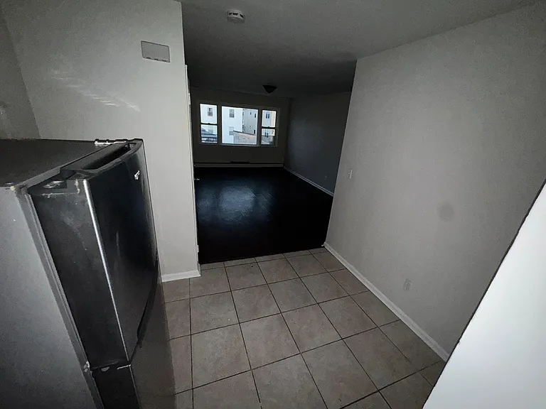 683 15th Ave #C5 — Photo 4